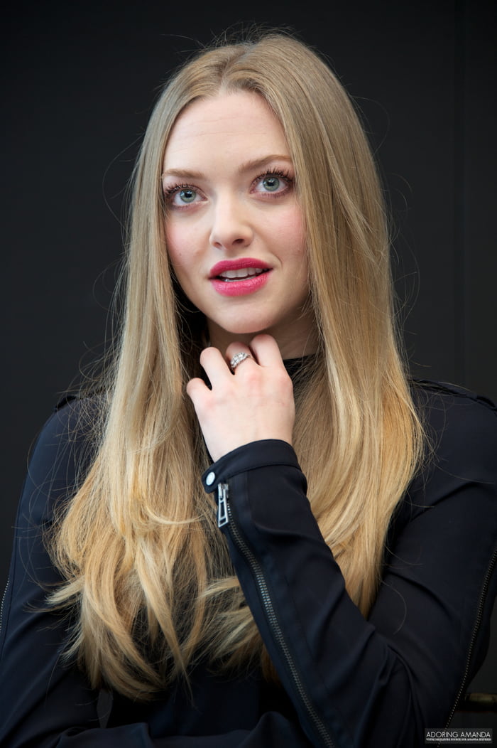 Amanda Seyfried - 9GAG