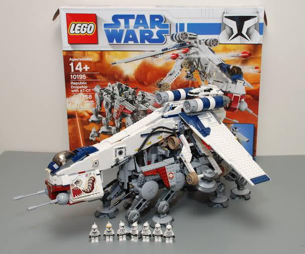 lego set 10195