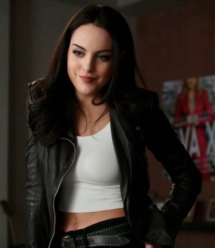 Liz Gillies - 9GAG