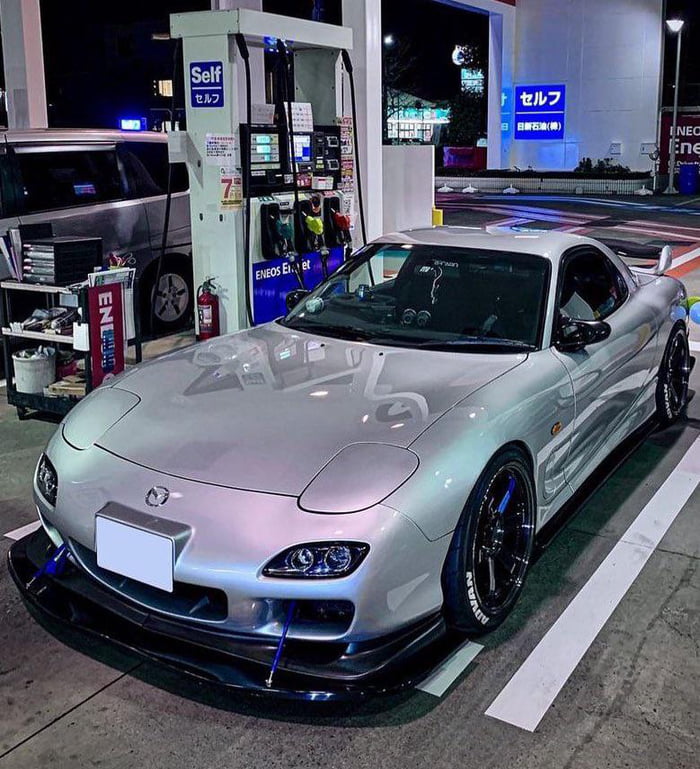 Silver Rx7 Fc Rear Silver Mazda RX7 FD resembling it’s surroundings - 9GAG