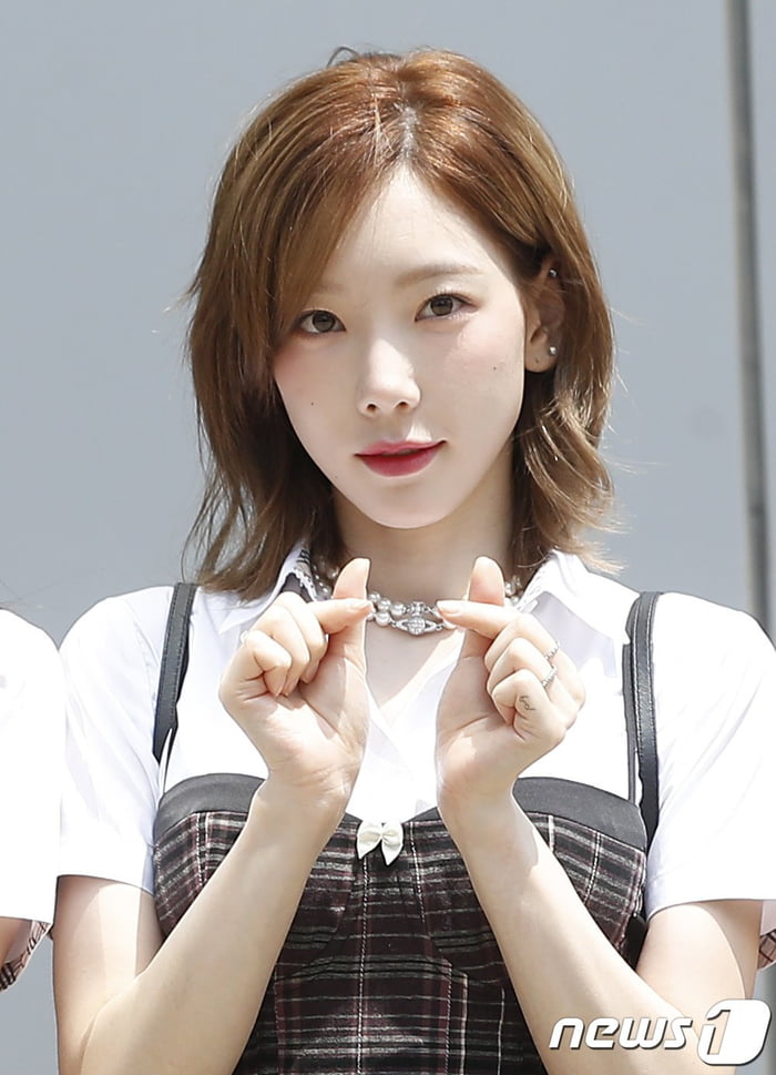 Taeyeon's new hair 😍 - 9GAG