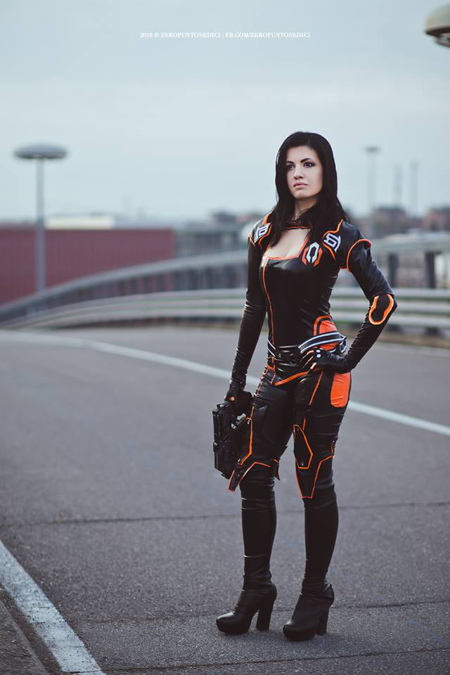 Miranda Lawson By Berceck 9GAG   AKqOBVW 700b 