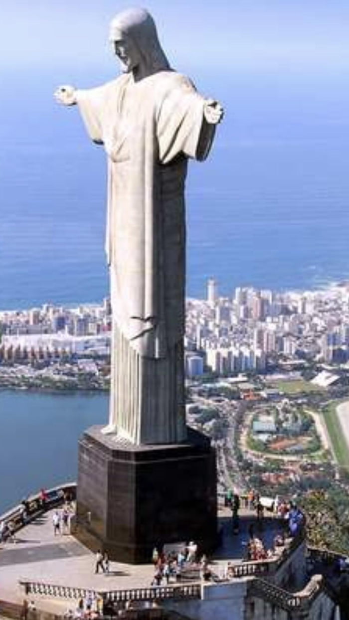 Smh People In Brazil Copied The New Fortnite T Pose Emote And Made - smh people in brazil copied the new fortnite t pose emote and made a statue