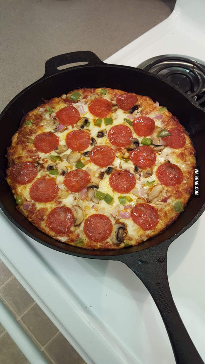 Cast iron pizza - 9GAG