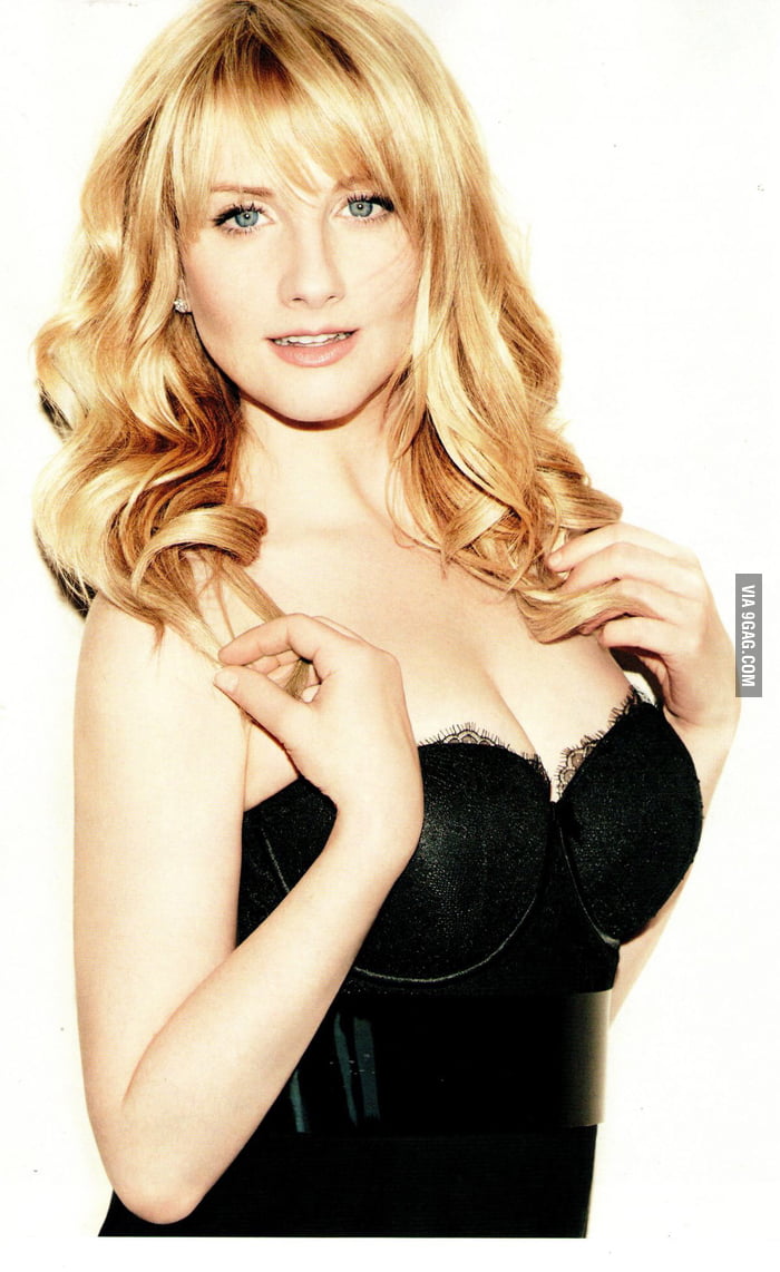 Bernadette from 'The big Bang Theory' .. slightly nsfw : r/pics