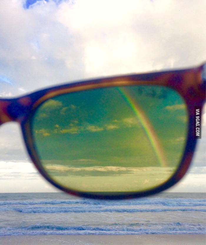 I could only see this rainbow with my polarized sunglasses on. 9GAG