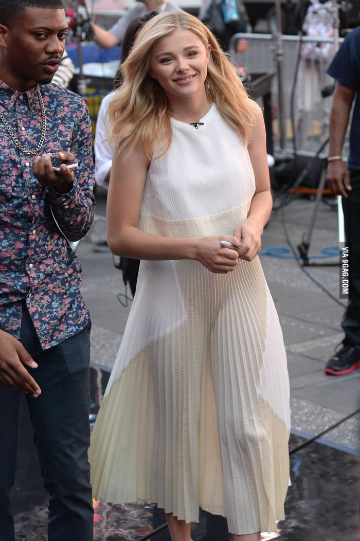 Chloe grace moretz - 9GAG