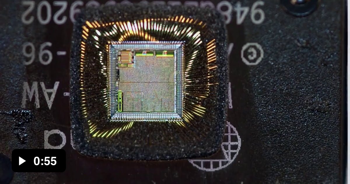 Microchip Magnifier Magnifying a microchip - 9GAG
