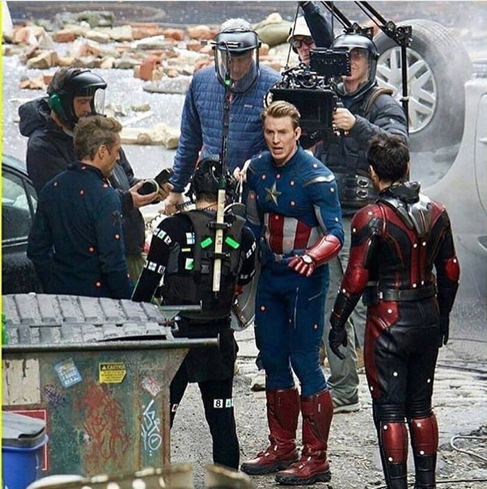 Chris Evans, Paul Rudd ,RDJ And Ruffalo Filming Avengers 4, Chris Is In ...