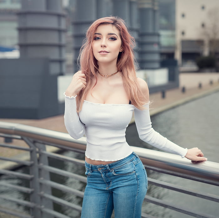 AnniTheDuck / Anissa Baddour - 9GAG