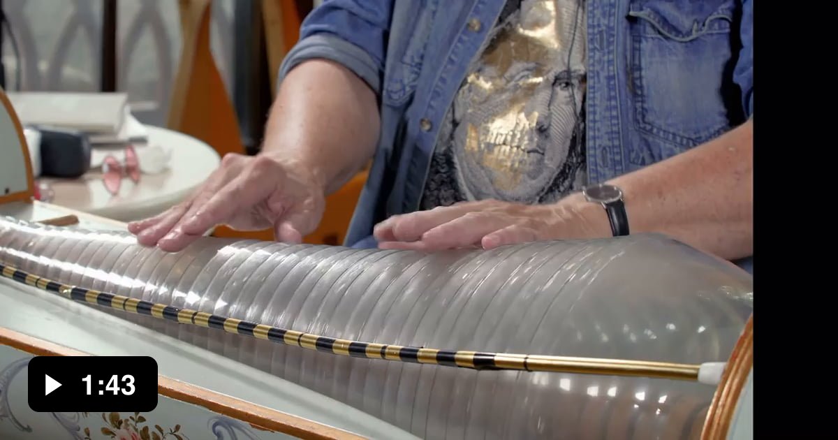 Playing a glass Armonica 9GAG