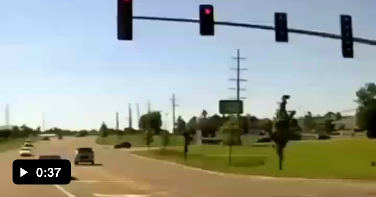 Man jumps into a moving car and saves seizure victim - 9GAG