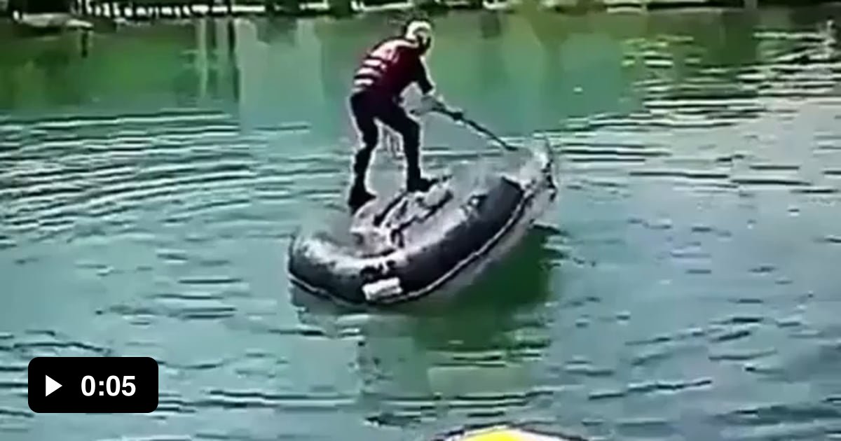 How to flip a raft - 9GAG