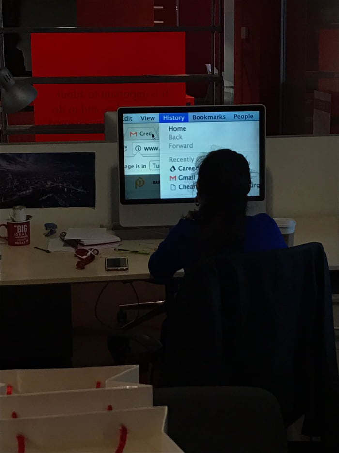 Intern first working day 9GAG