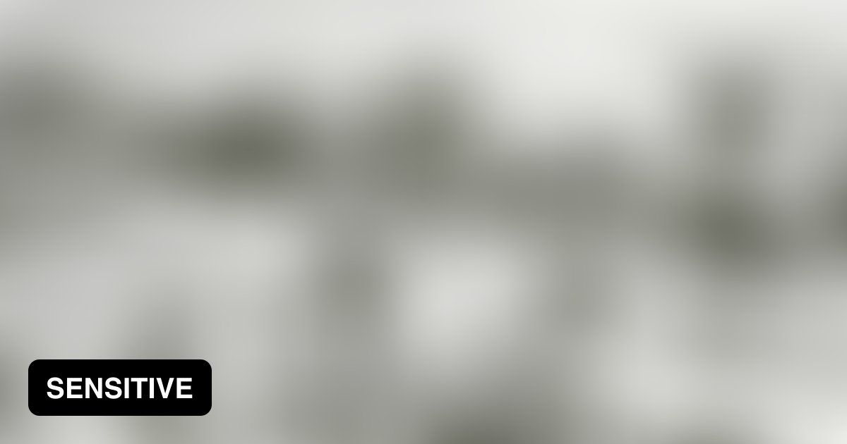 Not Everyone Likes Bikinis In Miami Beach, Florida 1980s 9GAG