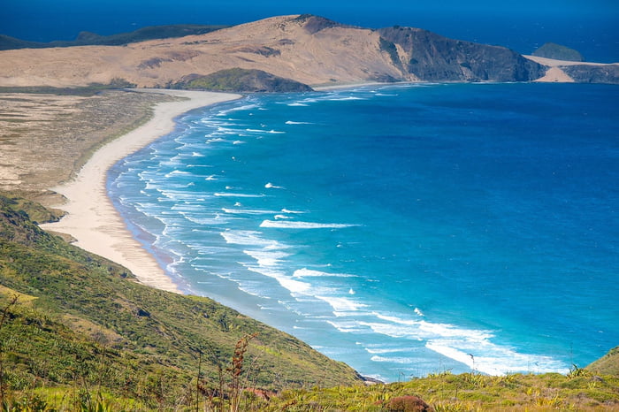 this-is-90-mile-beach-in-new-zealand-it-is-88-kilometres-long-which