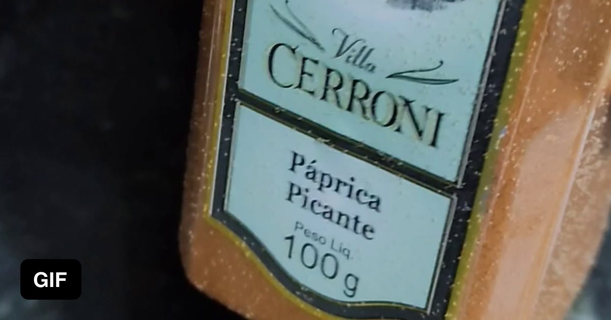 My paprika expired a few months ago. This dust started apeearing a