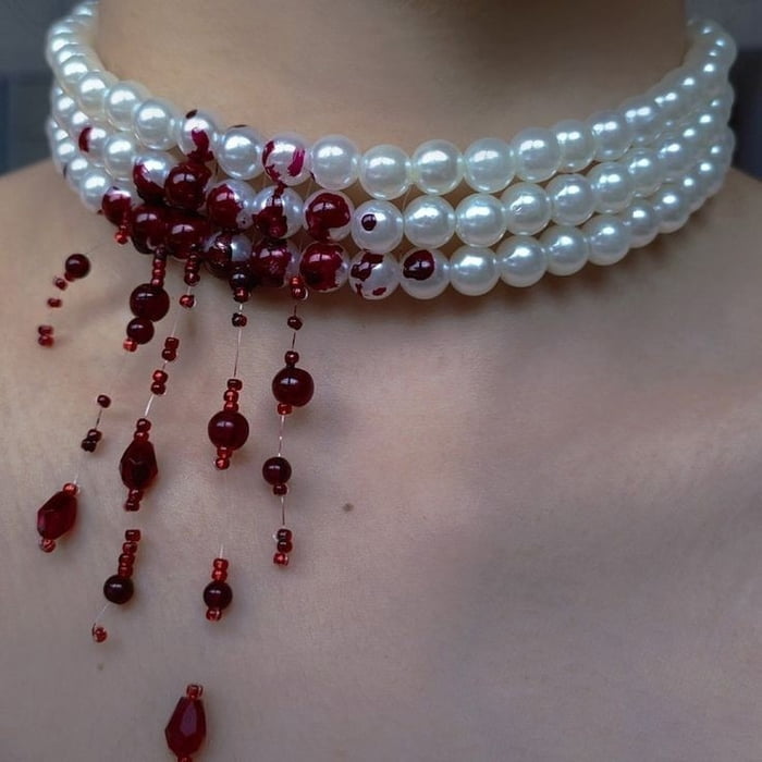 Blood drops pearl necklace - 9GAG