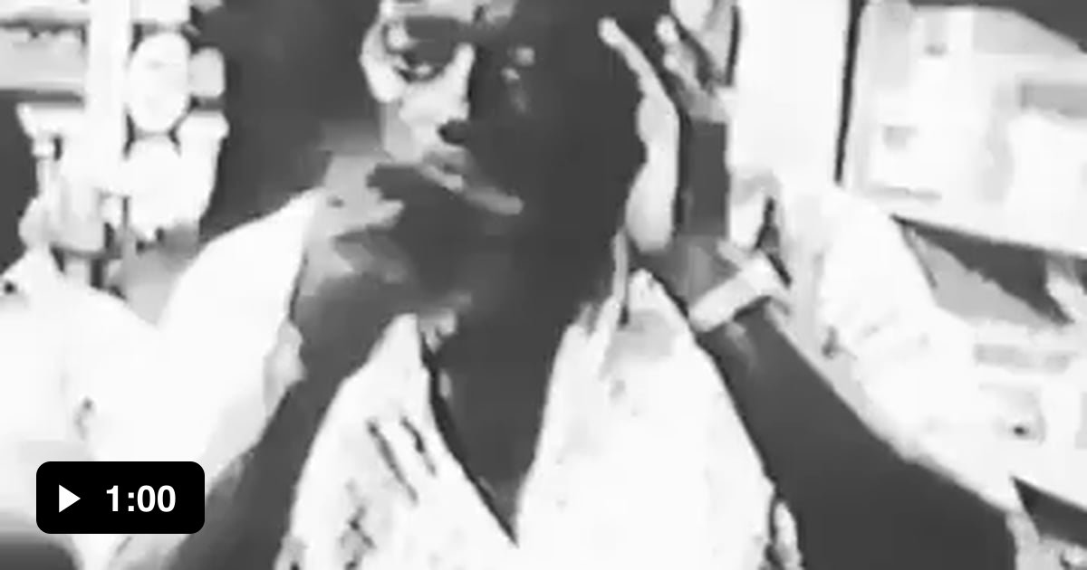 Sam Peg Leg had his way with the harmonica. 9GAG