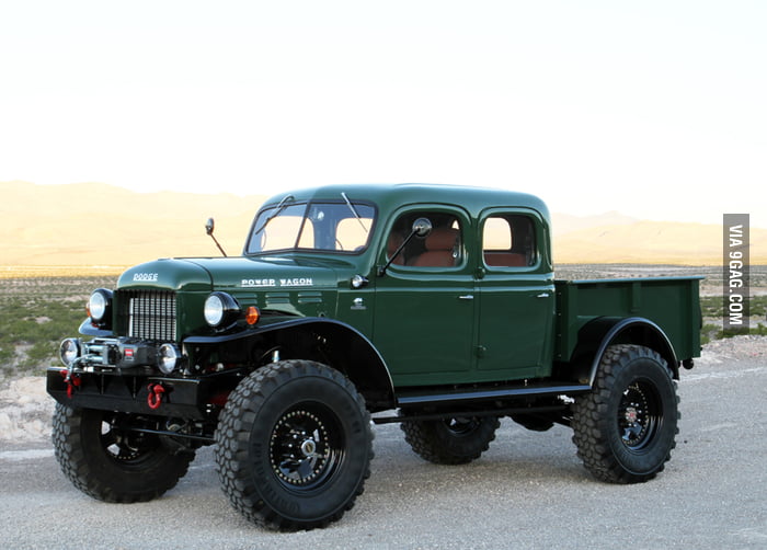 A 1948 Dodge Power Wagon. - 9GAG