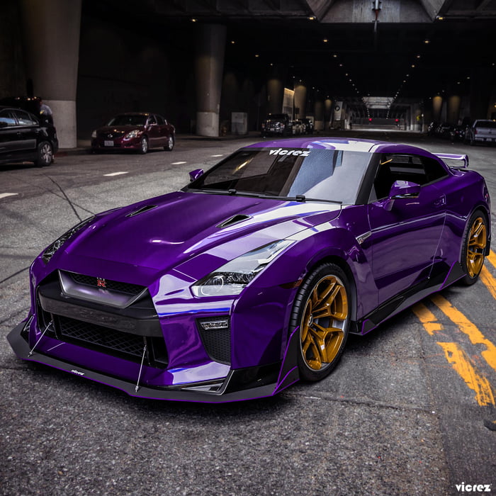 The Purple looks insane on the GTR What do you guys think? - 9GAG