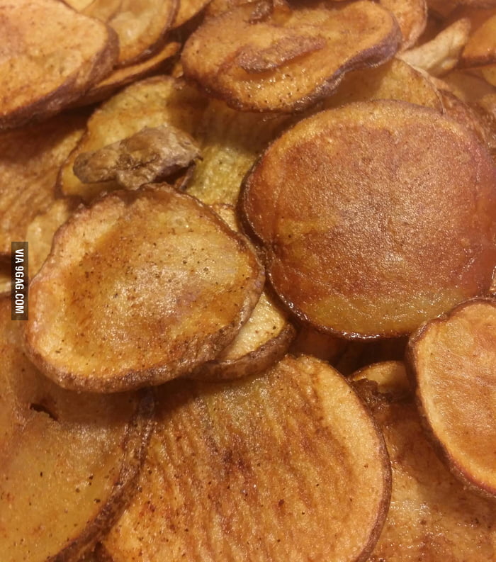 Made homemade Potato Chips for todays game! - 9GAG