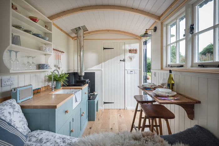 Cozy tiny house in England - 9GAG