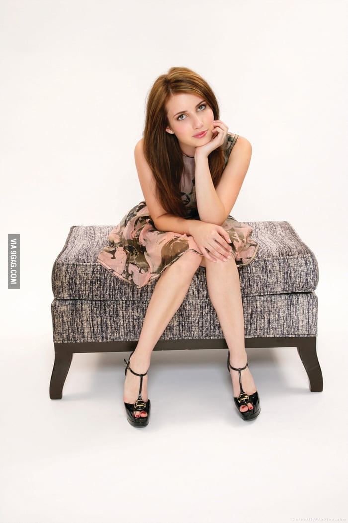 Emma Roberts - 9GAG