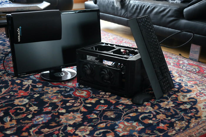 My portable gaming rig - 9GAG