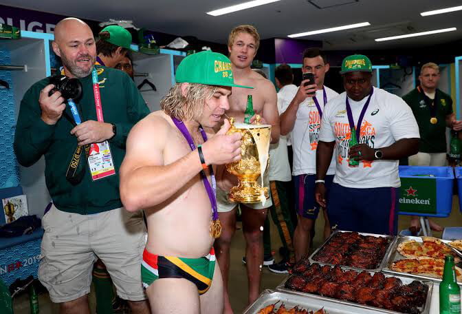 Faf you legend! Kept us entertained throughout - 9GAG