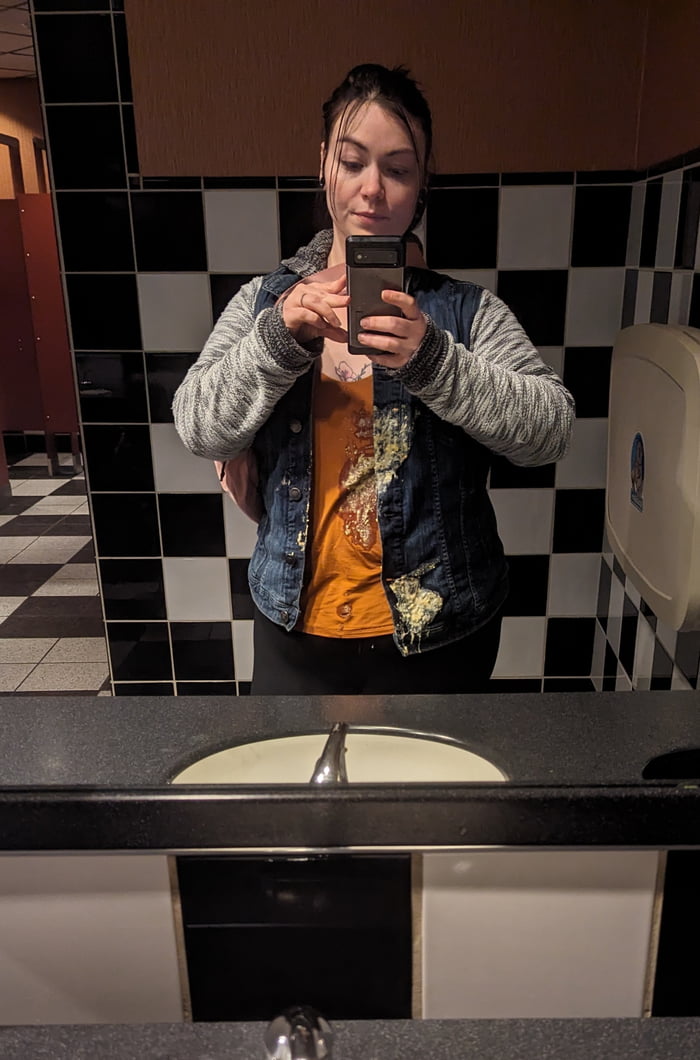 Toddler threw up on me at the movie theater 9GAG
