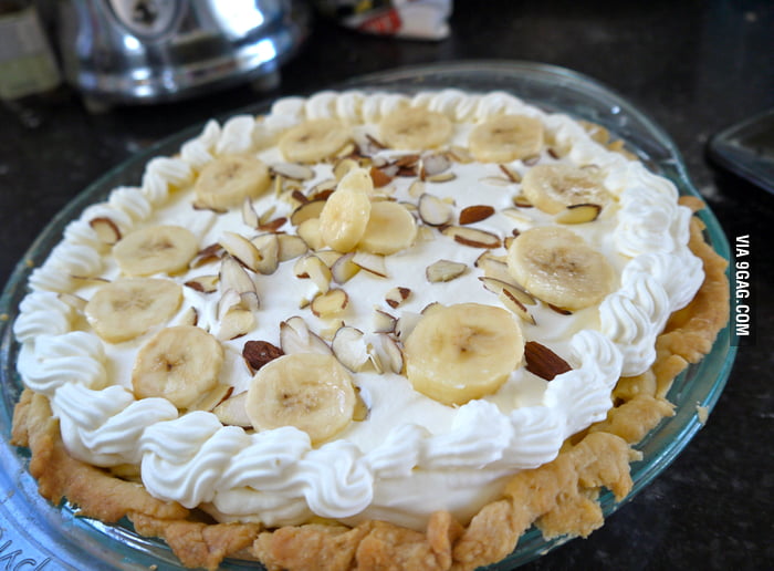 Banana Cream Pie topped with Almonds 9GAG