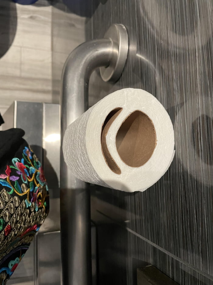 This toilet roll 9GAG