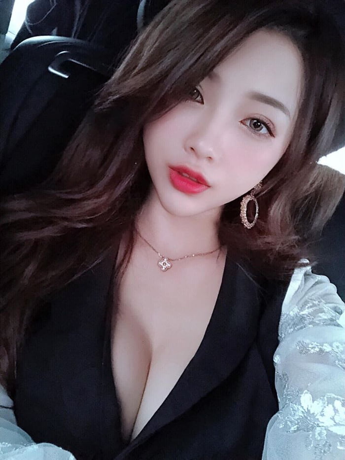 Hot Asian Selfie