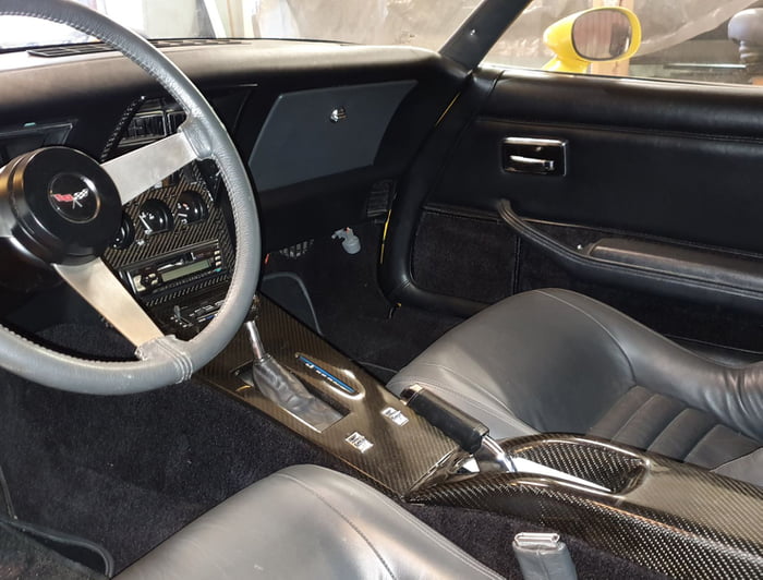 79' Corvette C3 Carbon fiber custom center console - 9GAG