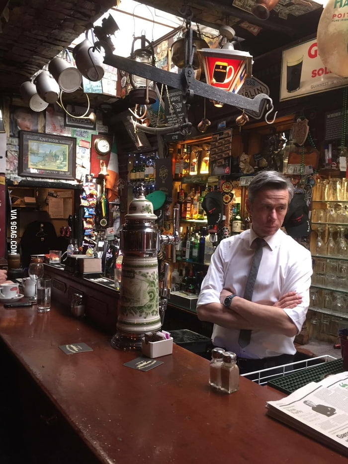 Bartender at the oldest pub in Ireland 9GAG