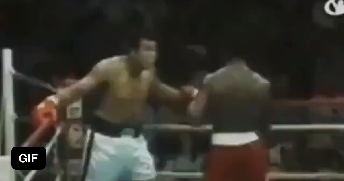 Muhammad Ali Dodges Punches In Seconds Gag