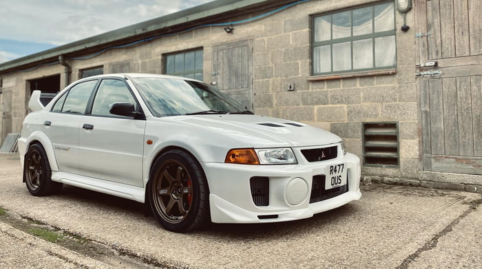 The Evo 5 RS (2048x1148) - 9GAG