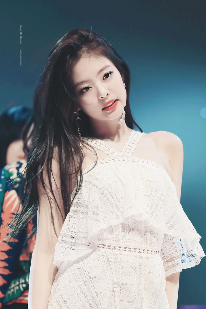 Jennie - 9GAG