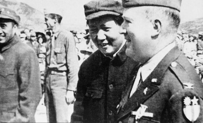 Chinese Communist leader Mao Zedong and American Colonel David Dean ...