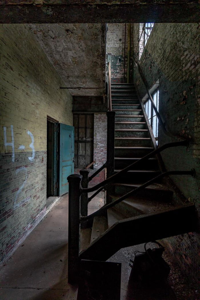 Always have loved stair ways in really old buildings, abandoned 1910s ...