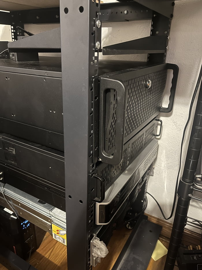 No side panels to break here. 9GAG