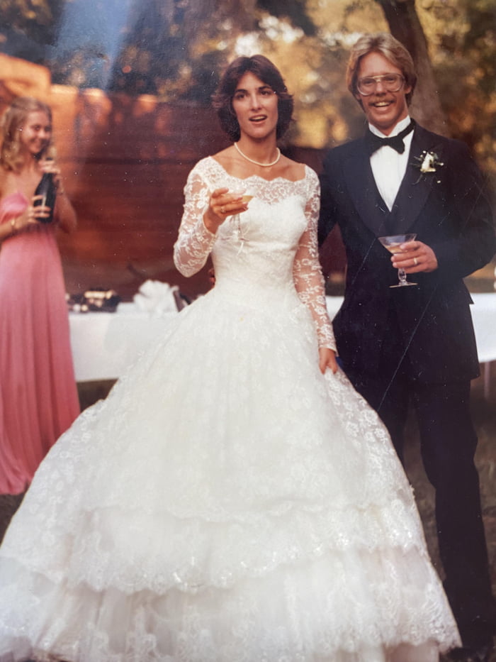 Parents on their wedding day (4/20) sometime in the 70s - 9GAG
