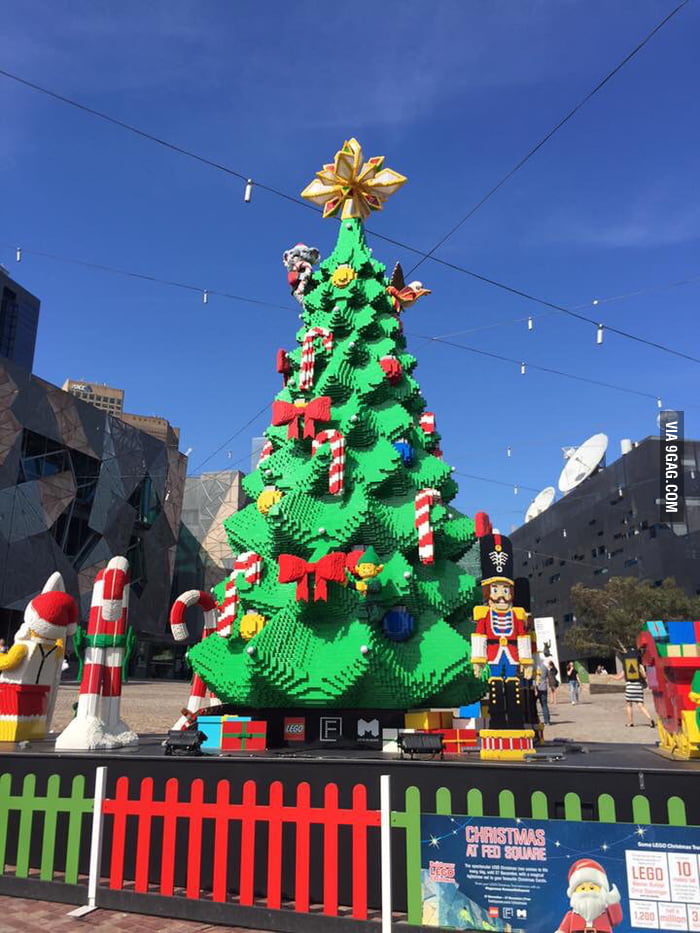 Largest Christmas tree in Southern Hemisphere!!! Merry Christmas !! 9GAG