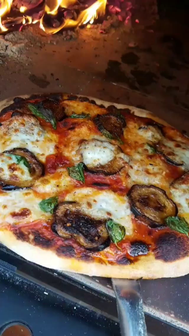 Woodfired pizza - 9GAG