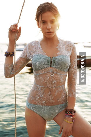 Serenay Sarikaya - 9GAG