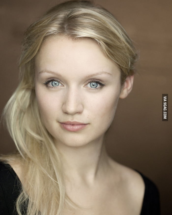 Emily Berrington - 9GAG