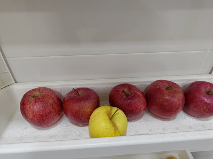 When You Accidentally Recreate A Meme With Apples 9GAG when-you-accidentally-recreate-a-meme-with-apples-9gag