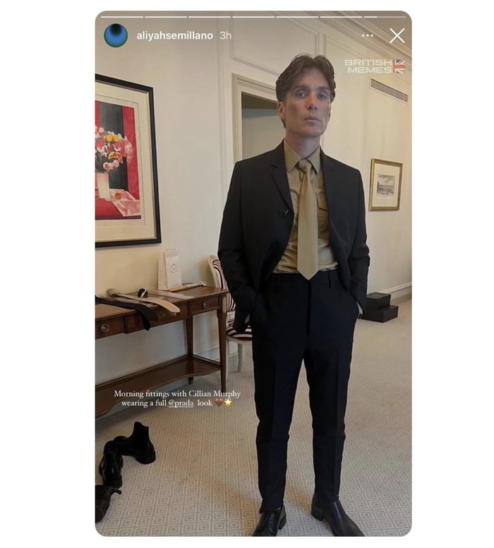 He looks like he s the assistant to the regional manager 9gag