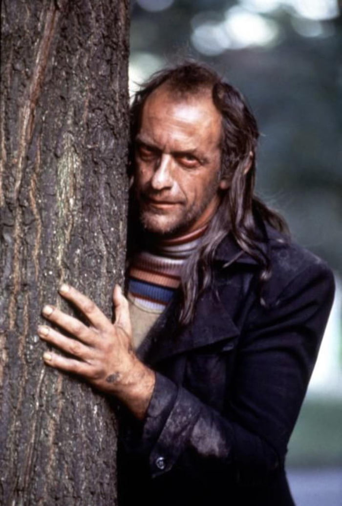 Christopher Lloyd as Switchblade Sam in Dennis the Menace (1993). 9GAG